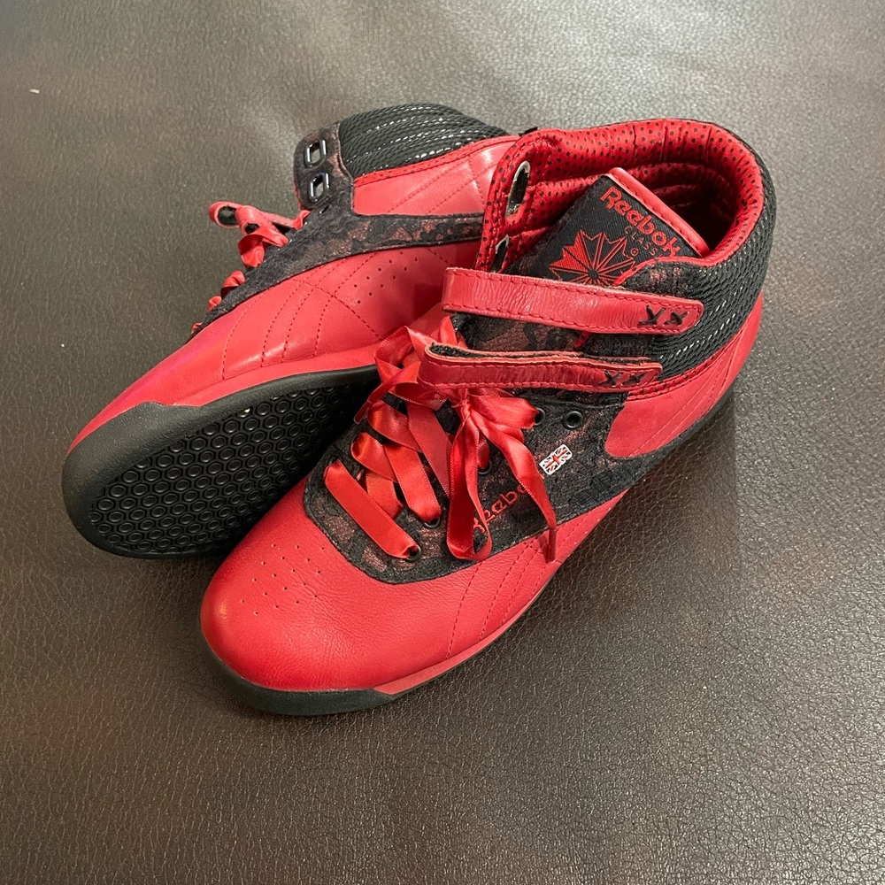 Reebok Freestyle size 7.5